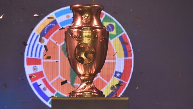 La Conmebol presentó el trofeo de la Copa América Centenario