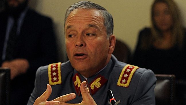 Antecedentes de irregularidades apuntan al comandante en jefe del Ejército