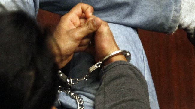 Sujeto escapó minutos antes de ser formalizado tras portonazo y persecución policial