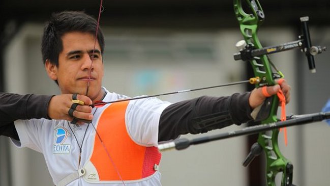 Guillermo Aguilar clasificó a Río 2016 en el tiro con arco