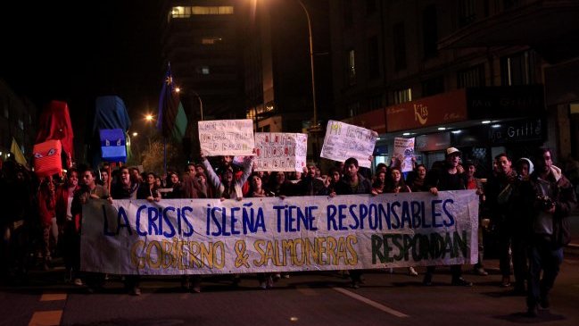 Cuatro de cada diez chilenos está satisfecho con la situación política y económica del país