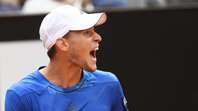 Dominic Thiem confirmó su buen momento y eliminó a Roger Federer en Roma