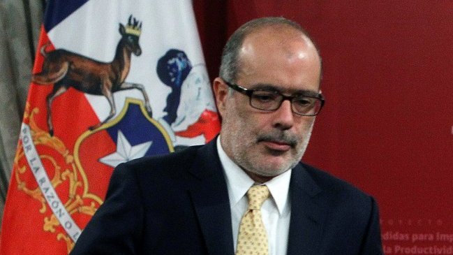Ministro de Hacienda anunció nueva regulación bancaria durante el 