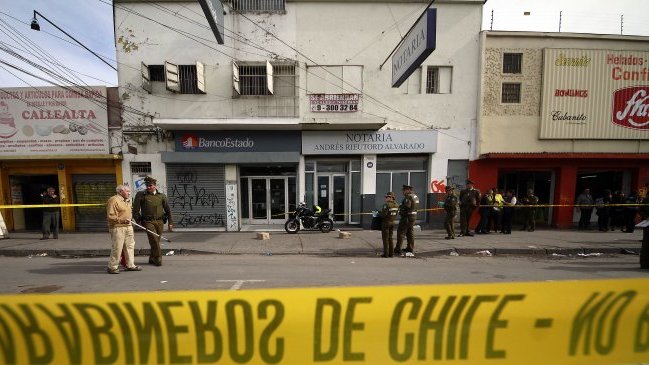 Dos detenidos dejó frustrado asalto a sucursal de BancoEstado en San Ramón