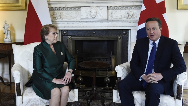 Cameron tras reunión con Bachelet: Chile está desarrollando una muy buena economía
