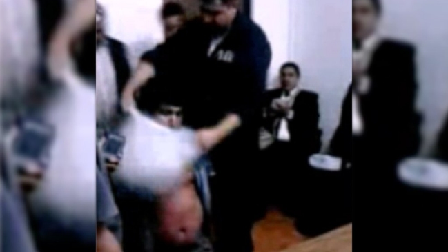 Vídeo muestra a agentes de una fiscalía estatal mexicana torturando a detenido