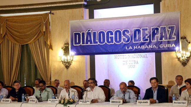 Colombia y FARC acordaron plan para salida de menores de 15 años de guerrilla