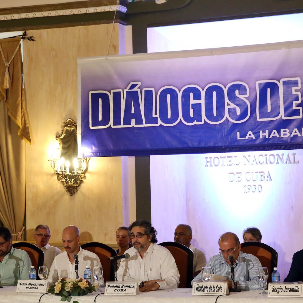 Colombia y FARC acordaron plan para salida de menores de 15 años de guerrilla