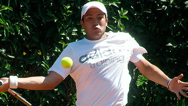 Víctor Núñez es el único chileno clasificado a octavos de final en Argentina