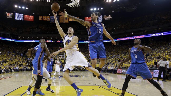 Golden State arrolló a Oklahoma City para igualar la final de la conferencia oeste