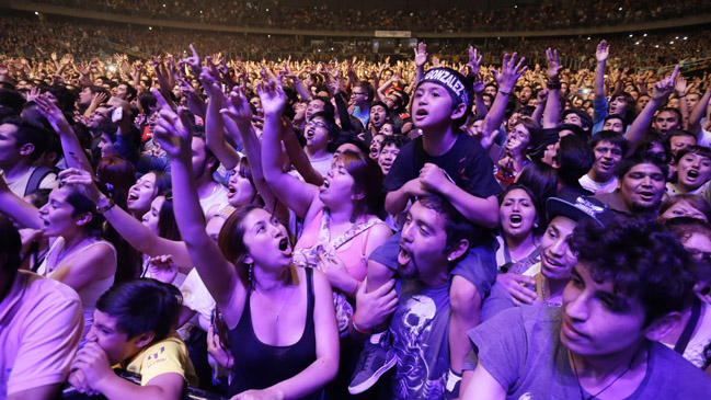 Condenan a productora a devolver valor completo de entradas por cancelado show de Aerosmith en 2011