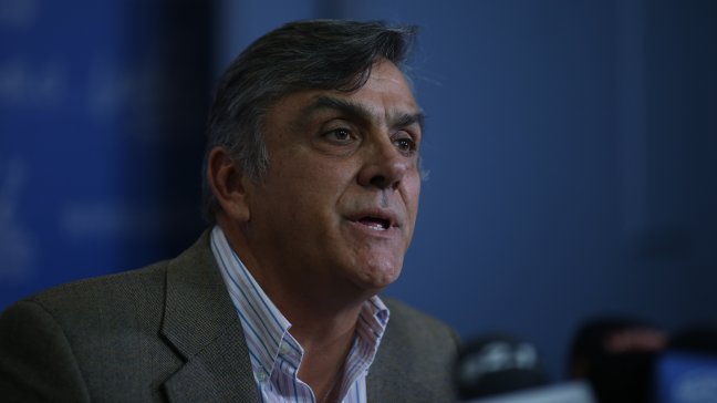 Fiscalía pidió extender período por el cual se formalizará a Longueira y Contesse