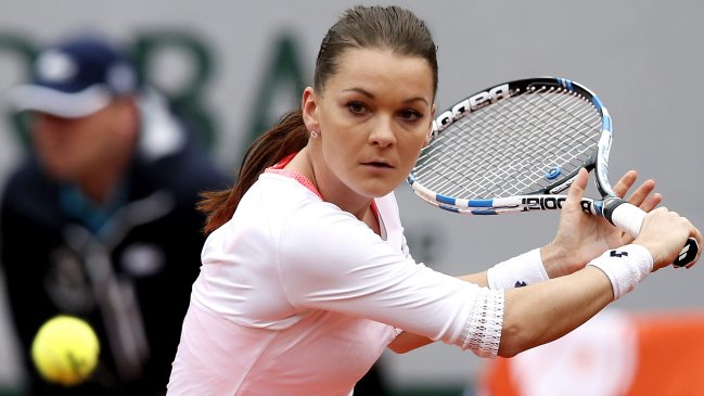 Agnieszka Radwanska arrancó su paso por Roland Garros con un sólido triunfo