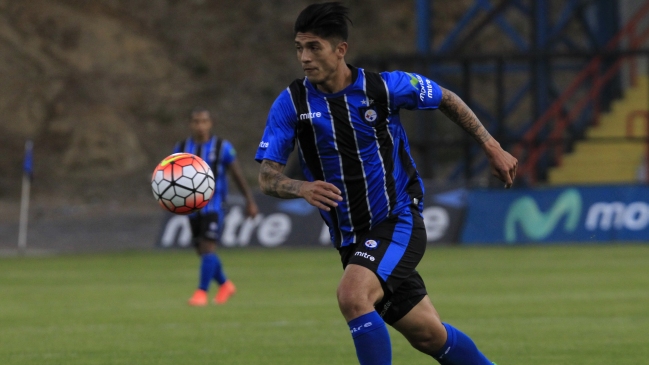 Colo Colo deberá negociar con Udinese el fichaje de Válber Huerta