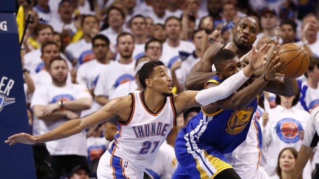 Oklahoma City Thunder venció a los Warriors y quedó a un paso de la gloria en el Oeste