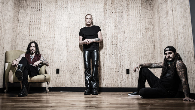 Abren nueva localidad para el show de The Winery Dogs en Chile