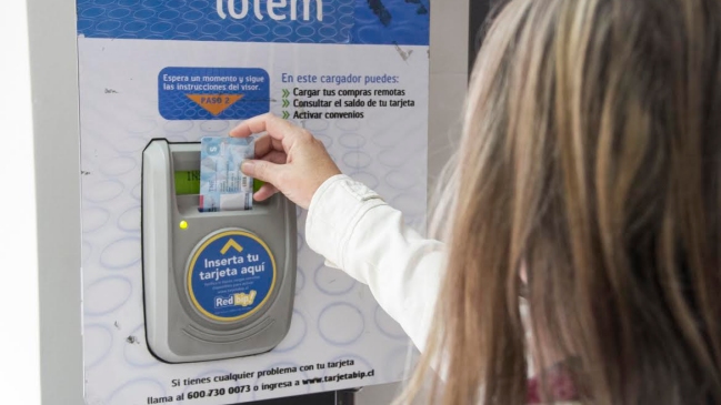 Junaeb reiteró llamado a revalidar la Tarjeta Nacional Estudiantil