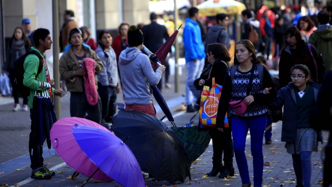 Concepción multará a quienes compren en el comercio irregular