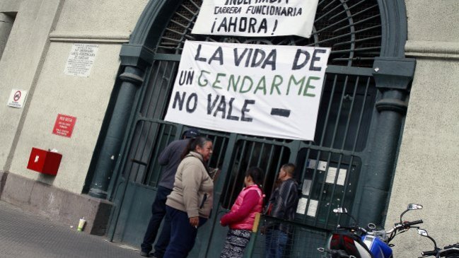 Gendarmes finalizaron huelga de hambre pero siguen en paro