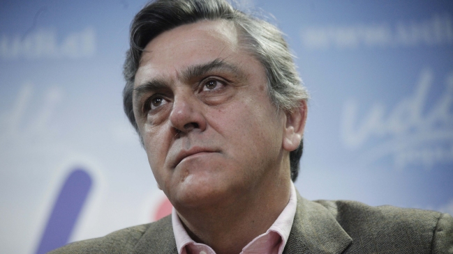 Defensa de Longueira: No hay antecedente que demuestre que recibiera dineros de SQM