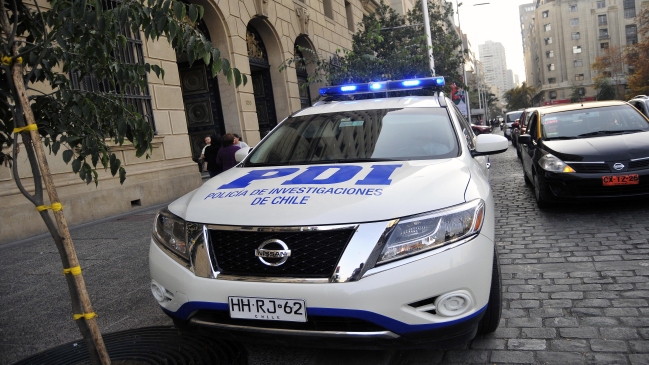 Mujer murió apuñalada en plena vía pública en el centro de Santiago