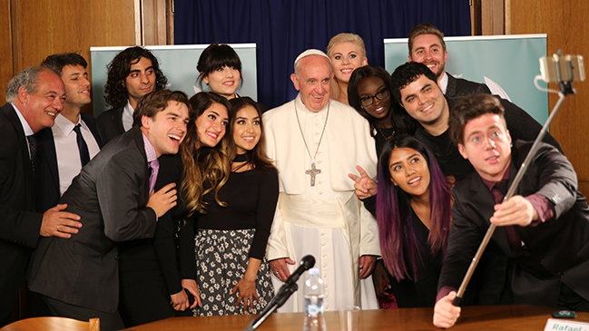 El papa se reunió con jóvenes 