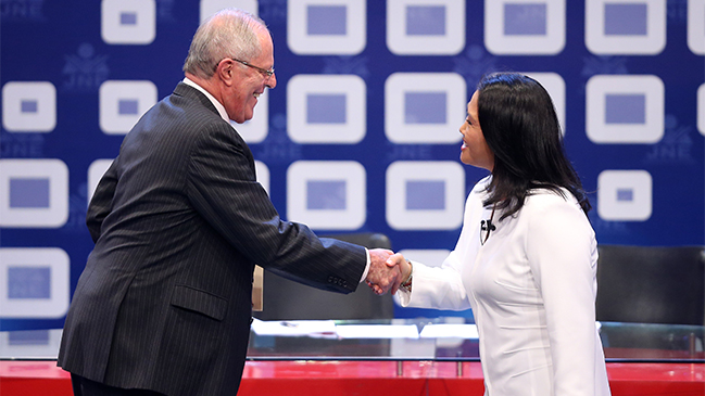 Fujimori y Kuczynski se intercambian duros ataques en intenso y último debate electoral