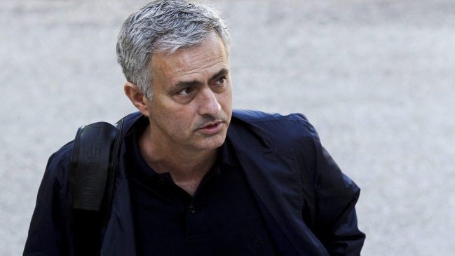 Mourinho restó importancia a su duelo con Guardiola en Manchester