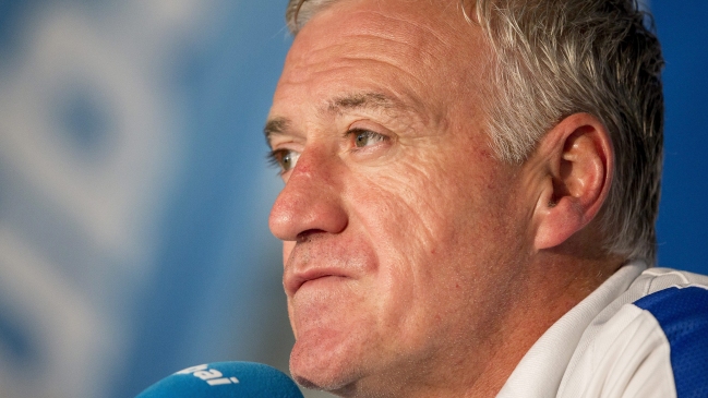 Liga y Federación de Francia respaldan a Deschamps en polémica con Benzema