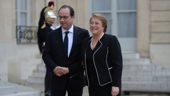 Michelle Bachelet se reunió con Francois Hollande en París