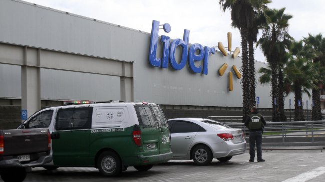 Desconocidos robaron cajero automático en Maipú y huyeron lanzando miguelitos