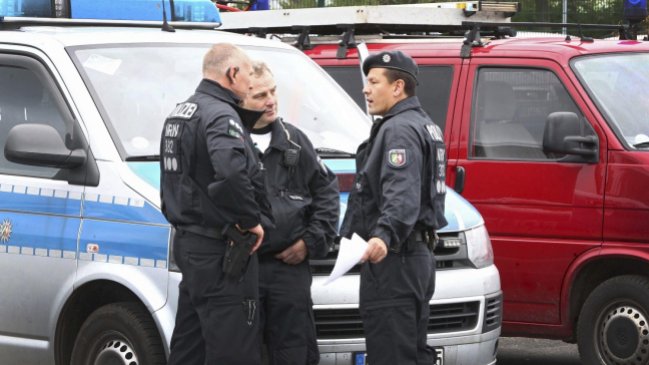 Al menos seis personas resultaron heridas tras disparos a un bus de turistas en Francia