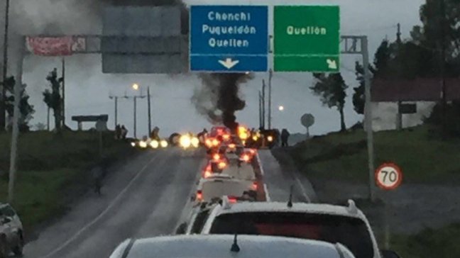 Trabajadores protestaron en Chiloé por despidos a causa de la crisis salmonera