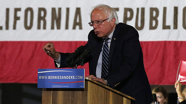 Sanders no tira la toalla y seguirá su campaña hasta la convención demócrata