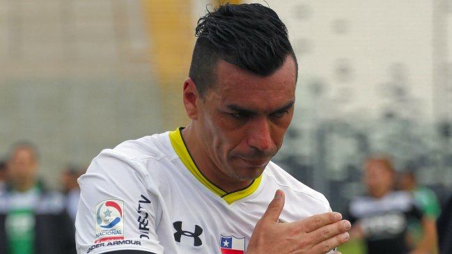 Esteban Paredes maneja una oferta del fútbol chino