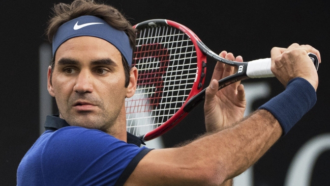 Roger Federer superó un duro desafío ante Taylor Fritz para avanzar en Stuttgart