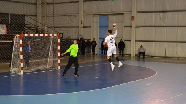 Selección chilena de balonmano debutó con triunfo en torneo Panamericano