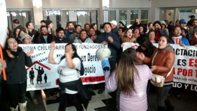 Movimiento Andha Chile se tomó Intendencia de la Región del Biobío