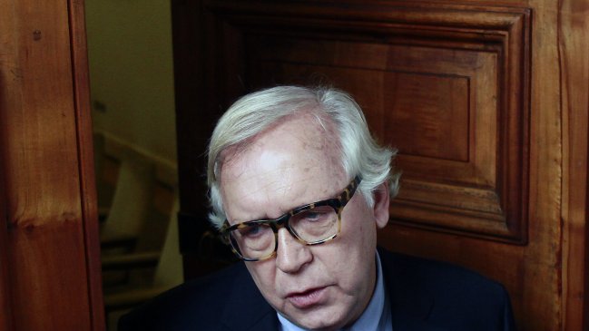 Burgos y su renuncia: También estaba cansado con gente de la Nueva Mayoría