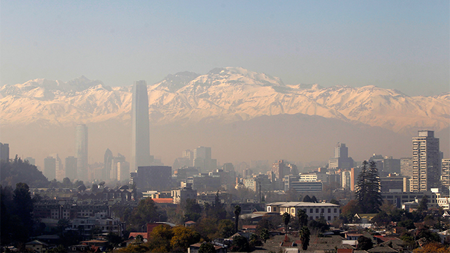 Intendencia Metropolitana decretó preemergencia ambiental para este jueves