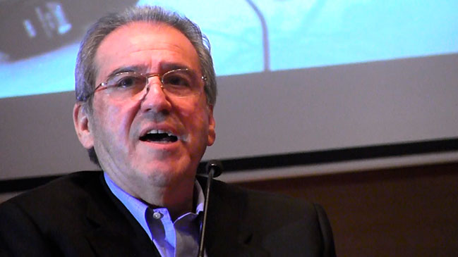 Sergio Campos lanzó sus memorias ante un auditorio repleto