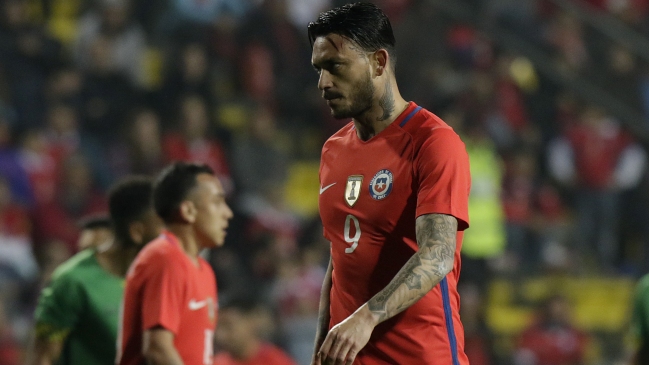 ¿Quién debe ser el tercer delantero de Chile junto a Sánchez y Vargas?