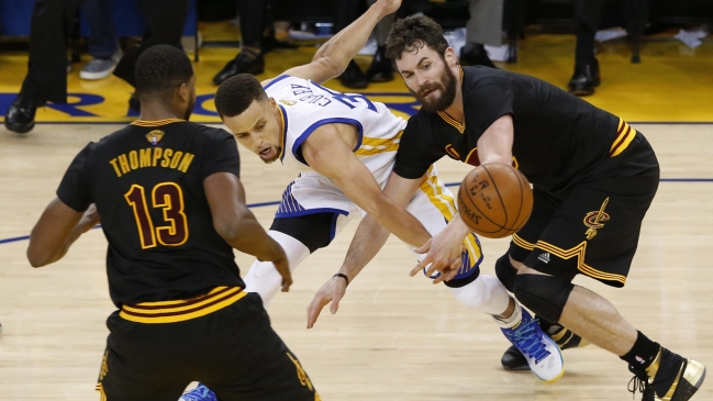 Cleveland y Golden State juegan el sexto partido de la final de la NBA