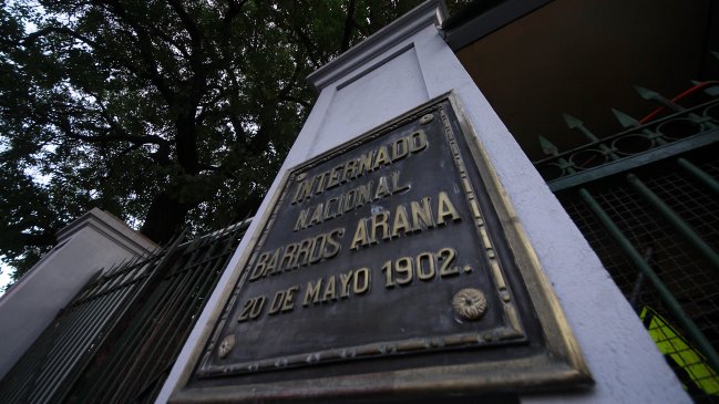 Estudiantes del INBA: Vamos a arreglar el establecimiento sin apoyo de las autoridades