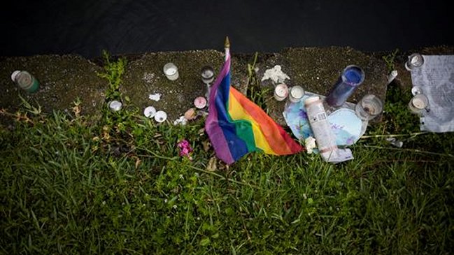 Grupo anti gay protestó en funeral de víctima de masacre de Orlando