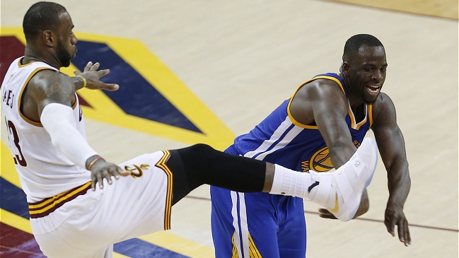Golden State Warriors y Cleveland Cavaliers animan duelo decisivo por la NBA