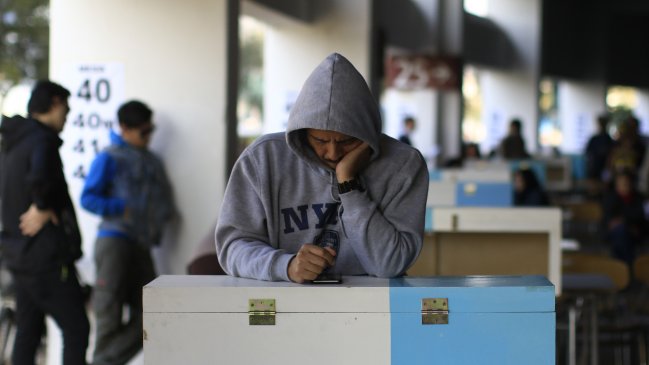 Primarias: Sólo un 34 por ciento de las mesas constituidas a horas de las elecciones