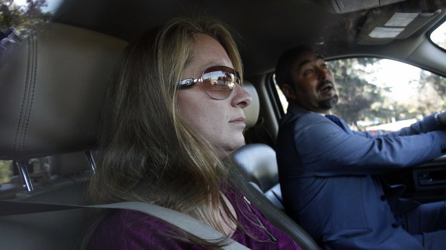 Ex abogado de Compagnon le solicita levantar secreto profesional tras acusación de RN