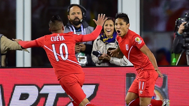 Raúl Ruidíaz reconoció mano en gol a Brasil: Fue la única opción que tenía para anotar