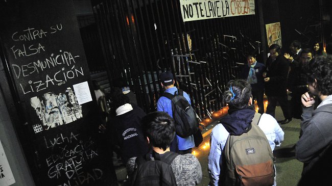 Secundarios no temen a la extensión de clases por tomas y paros
